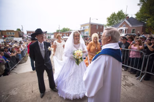 Photographie de rodéo prise lors du Festival Western de St-Tite 2012, montrant l’intensité de la compétition et l’ambiance emblématique du festival.