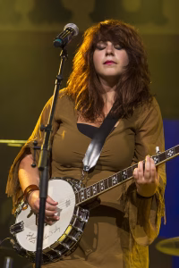 Photographie de rodéo prise lors du Festival Western de St-Tite 2012, montrant l’intensité de la compétition et l’ambiance emblématique du festival.