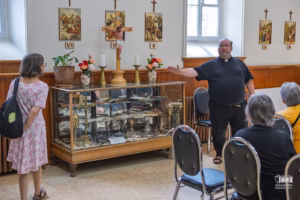 Visite guidée de l'église avec le prêtre de la paroisse