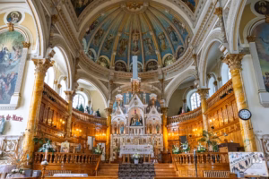 La beauté de l'église de Ste-Thècle