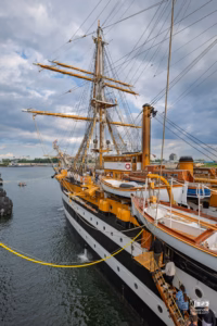 Le voilier-école italien Amerigo Vespucci amarré au Grand Quai du Port de Montréal.