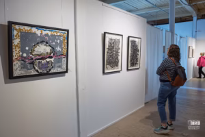Vue d'ensemble de l'exposition Jean-Paul Riopelle à la Factrie 701 à Shawinigan